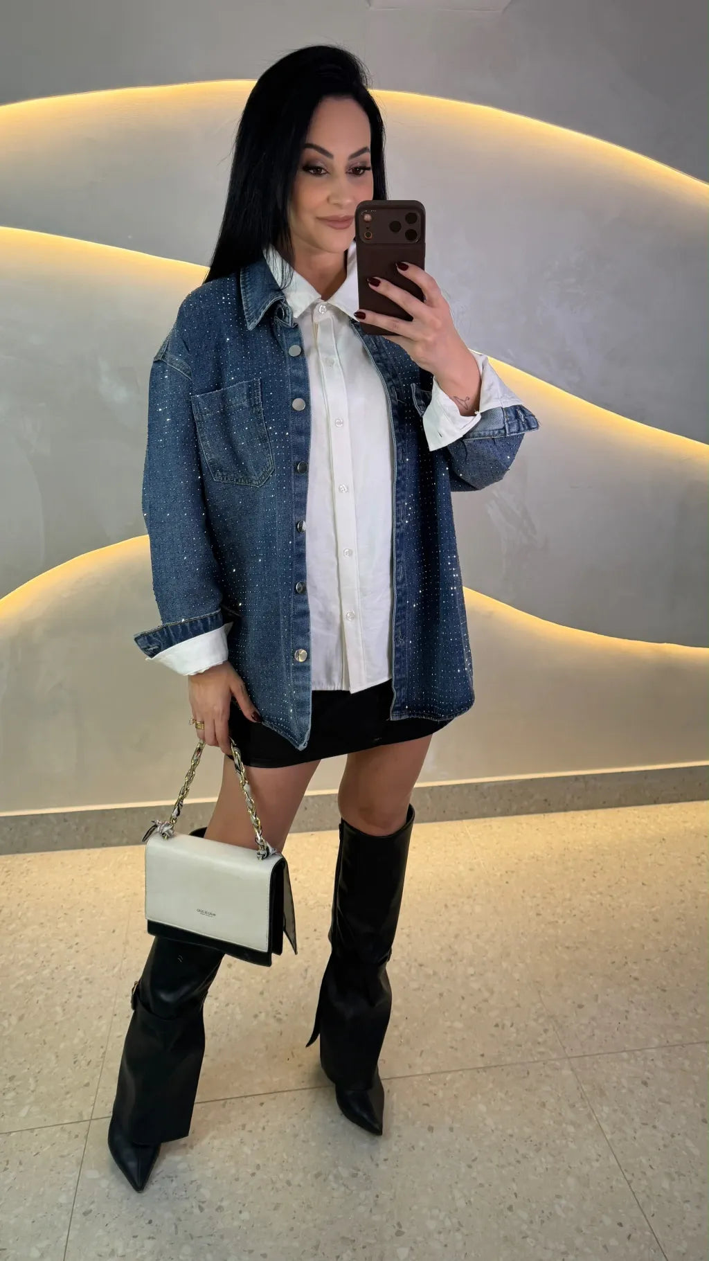 Jaqueta Jeans com Aplicação de Strass