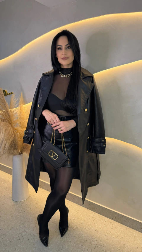 Trench Coat Mídi em Couro Sintético preto Com Botões Dourados